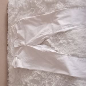 White denim pant